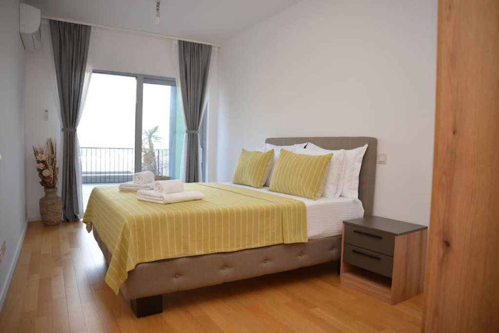 Design Flat With Impressive Boka Bay View Apartment Kotor Bagian luar foto
