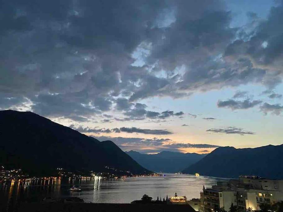 Design Flat With Impressive Boka Bay View Apartment Kotor Bagian luar foto